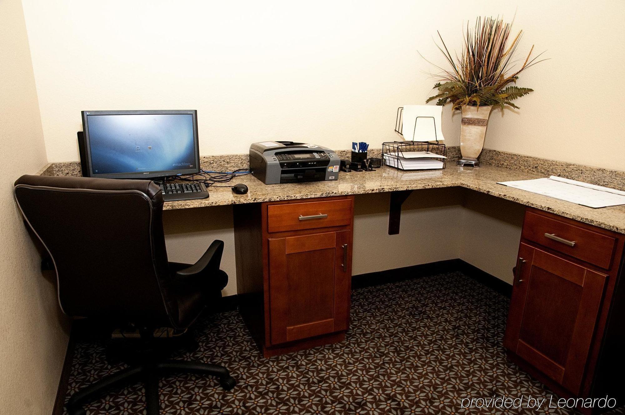 Candlewood Suites Tallahassee By Ihg Зручності фото